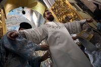 &laquo;Ніколи не&nbsp;переставайте бути духовним батьком&raquo;,&nbsp;&mdash; Глава УГКЦ до&nbsp;владики Миколи Семенишина під час хіротонії