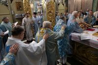 &laquo;Ніколи не&nbsp;переставайте бути духовним батьком&raquo;,&nbsp;&mdash; Глава УГКЦ до&nbsp;владики Миколи Семенишина під час хіротонії