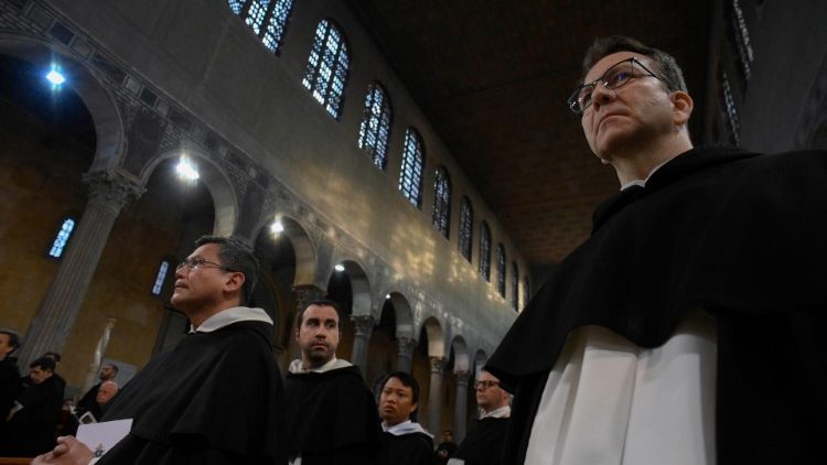 Папа: Великий піст – це час відродити свої взаємини з Богом та іншими Папа: Великий піст – це час відродити свої взаємини з Богом та іншими