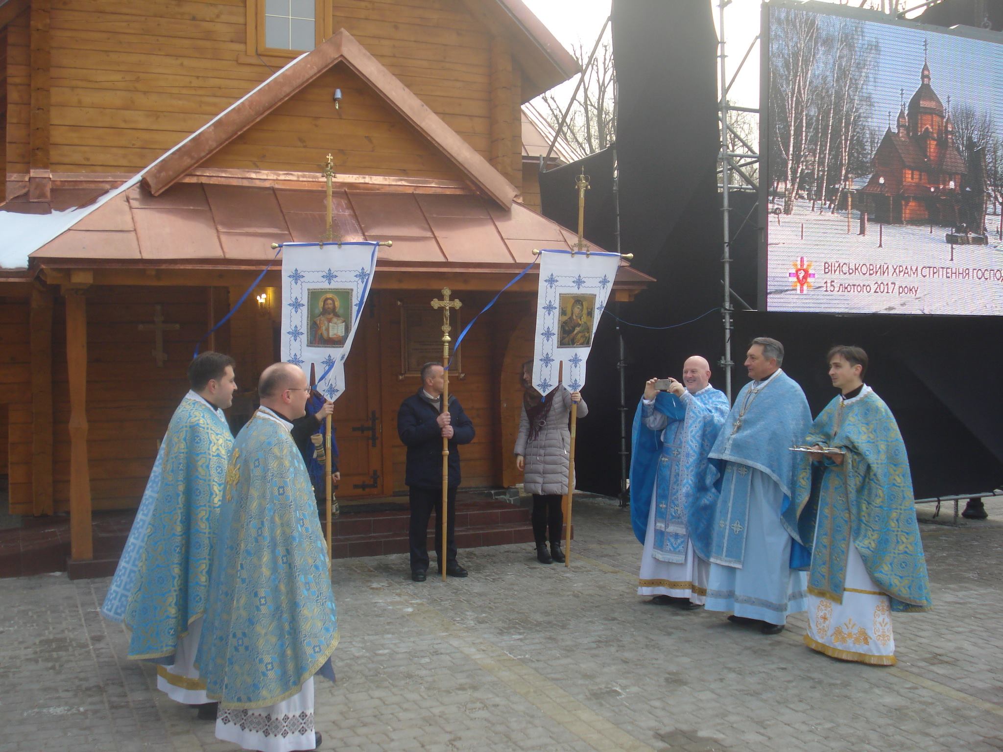 Парафія Стрітення Господнього – жива і родинна: о. Михайло Білецький про головні ідеї свята та особливості служіння у військовому храмі Стрітення Господнього Парафія Стрітення Господнього – жива і родинна: о. Михайло Білецький про головні ідеї свята та особливості служіння у військовому храмі Стрітення Господнього