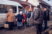 Патріарший паломницький центр провів евакуацію людей із найбільш «гарячих» точок Донеччини Патріарший паломницький центр провів евакуацію людей із найбільш «гарячих» точок Донеччини