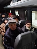 Патріарший паломницький центр провів евакуацію людей із найбільш «гарячих» точок Донеччини Патріарший паломницький центр провів евакуацію людей із найбільш «гарячих» точок Донеччини