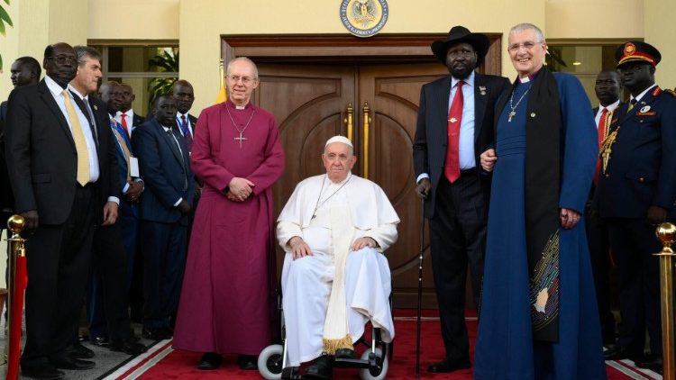 Перше слово Папи у Південному Судані: час сказати «досить» кровопролиттю Перше слово Папи у Південному Судані: час сказати «досить» кровопролиттю