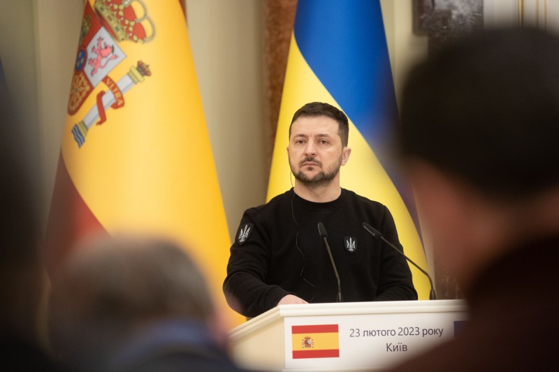Початок переговорів про вступ України до ЄС може стати історичним здобутком головування Іспанії в Раді Євросоюзу – Володимир Зеленський за результатами зустрічі з Педро Санчесом у Києві Початок переговорів про вступ України до ЄС може стати історичним здобутком головування Іспанії в Раді Євросоюзу – Володимир Зеленський за результатами зустрічі з Педро Санчесом у Києві