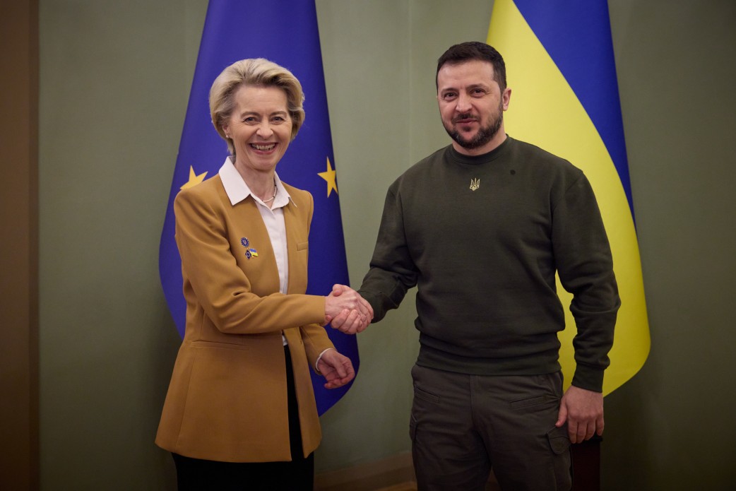 Подальша інтеграція України та ЄС – це зміцнення загальноєвропейських можливостей захищати життя – Глава держави за результатами переговорів з Урсулою фон дер Ляєн у Києві Подальша інтеграція України та ЄС – це зміцнення загальноєвропейських можливостей захищати життя – Глава держави за результатами переговорів з Урсулою фон дер Ляєн у Києві