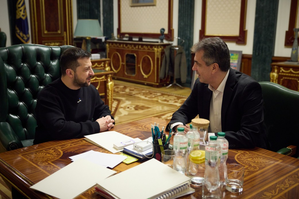 Президент України провів зустріч із міністром закордонних справ Ізраїлю Елі Коеном Президент України провів зустріч із міністром закордонних справ Ізраїлю Елі Коеном