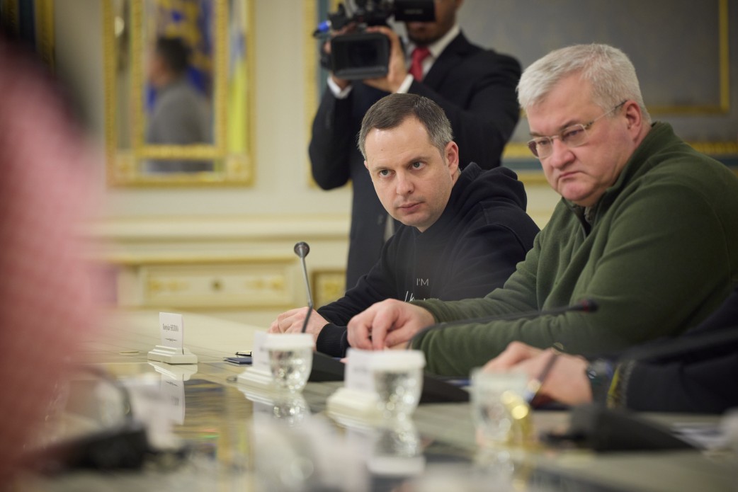 Президент України провів зустріч із міністром закордонних справ Королівства Саудівська Аравія Президент України провів зустріч із міністром закордонних справ Королівства Саудівська Аравія