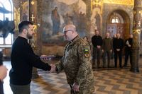 Президент України вручив державні нагороди трьом військовим капеланам УГКЦ