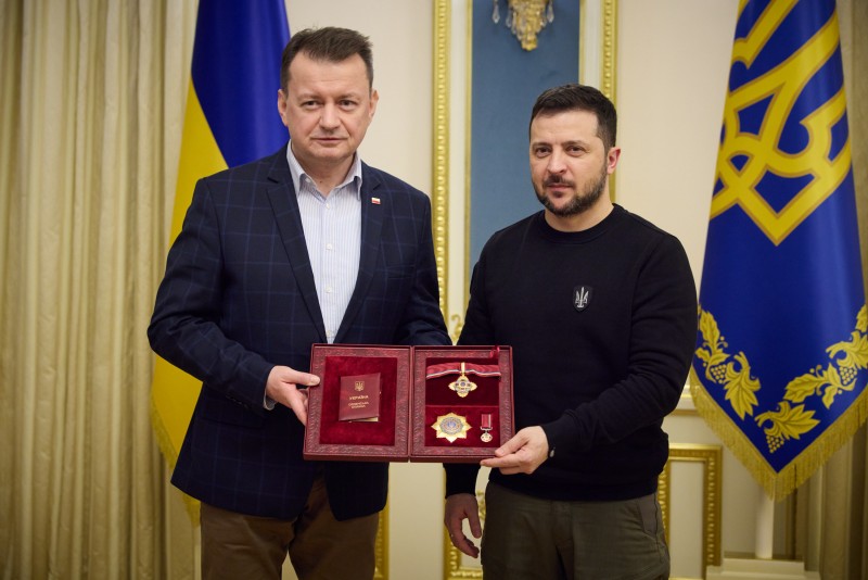 Президент України зустрівся з віце-прем’єр-міністром, міністром національної оборони Польщі Президент України зустрівся з віце-прем’єр-міністром, міністром національної оборони Польщі