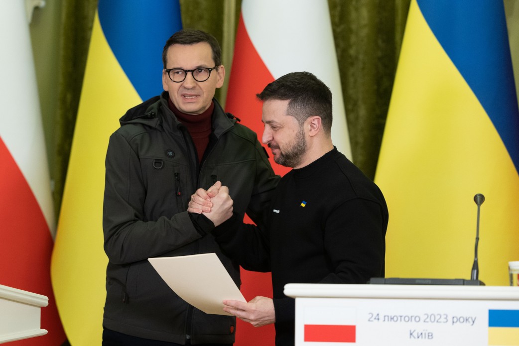 Сьогодні можемо повідомити, що Україна отримала від Польщі перші танки Leopard – Президент після зустрічі з Матеушем Моравецьким у Києві Сьогодні можемо повідомити, що Україна отримала від Польщі перші танки Leopard – Президент після зустрічі з Матеушем Моравецьким у Києві