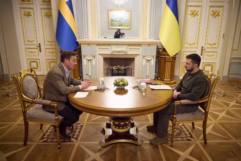 Спільно зі Швецією маємо забезпечувати все необхідне для початку вже цьогоріч переговорів щодо членства України в ЄС – Президент за результатами зустрічі з Ульфом Крістерссоном у Києві Спільно зі Швецією маємо забезпечувати все необхідне для початку вже цьогоріч переговорів щодо членства України в ЄС – Президент за результатами зустрічі з Ульфом Крістерссоном у Києві