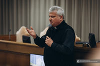 Свобода у&nbsp;вогні: у&nbsp;Ватикані за&nbsp;участю Папи Франциска показали документальний фільм про війну в&nbsp;Україні