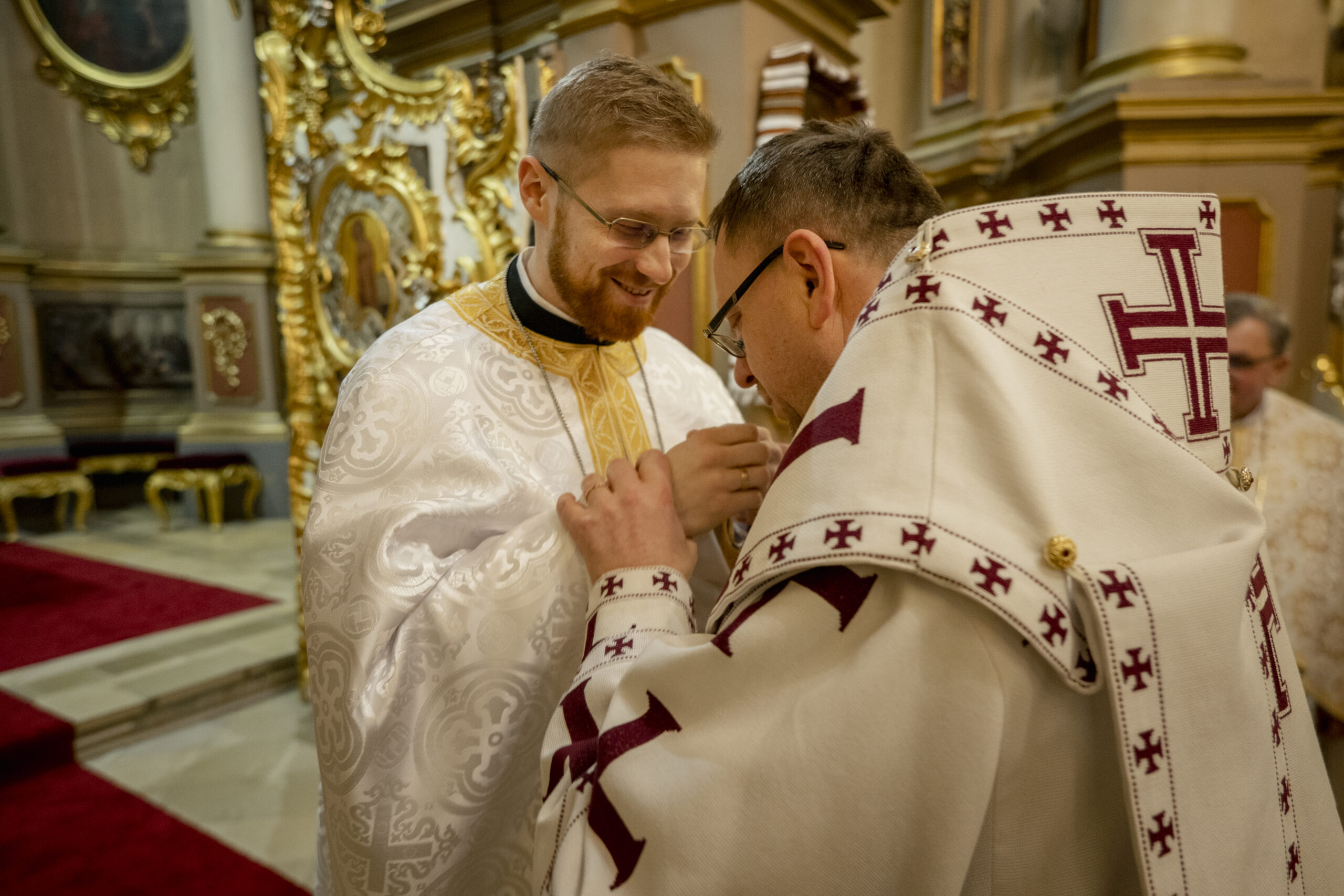 «У стіп Божого милосердя черпай силу для служіння», — Владика Володимир звершив священниче рукоположення Керівника Пресслужби Львівської Архиєпархії Михайла Квасюка «У стіп Божого милосердя черпай силу для служіння», — Владика Володимир звершив священниче рукоположення Керівника Пресслужби Львівської Архиєпархії Михайла Квасюка