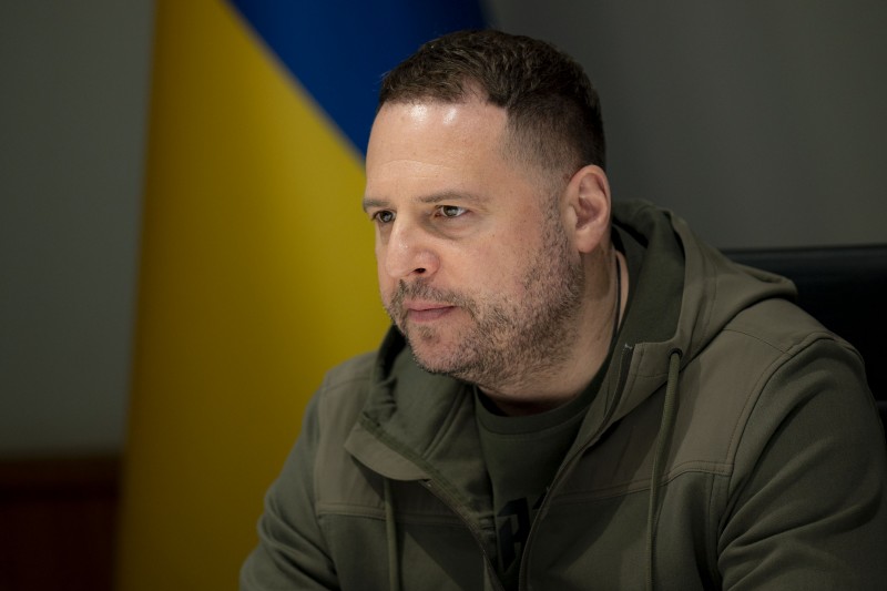 Україна разом із партнерами й далі працюватиме над удосконаленням санкційних обмежень щодо РФ – Андрій Єрмак Україна разом із партнерами й далі працюватиме над удосконаленням санкційних обмежень щодо РФ – Андрій Єрмак