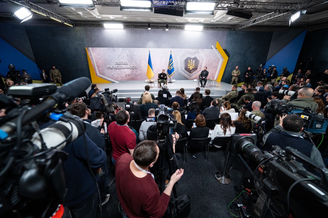 Усі українці чекають переможних кроків і звільнення нашої землі, але для цього треба готуватися – Президент Усі українці чекають переможних кроків і звільнення нашої землі, але для цього треба готуватися – Президент