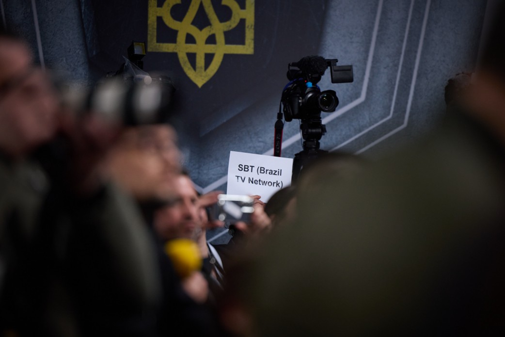 Усі українці чекають переможних кроків і звільнення нашої землі, але для цього треба готуватися – Президент Усі українці чекають переможних кроків і звільнення нашої землі, але для цього треба готуватися – Президент