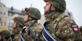 Володимир Зеленський і Матеуш Моравецький поспілкувалися з українськими воїнами, які проходять лікування після поранень Володимир Зеленський і Матеуш Моравецький поспілкувалися з українськими воїнами, які проходять лікування після поранень