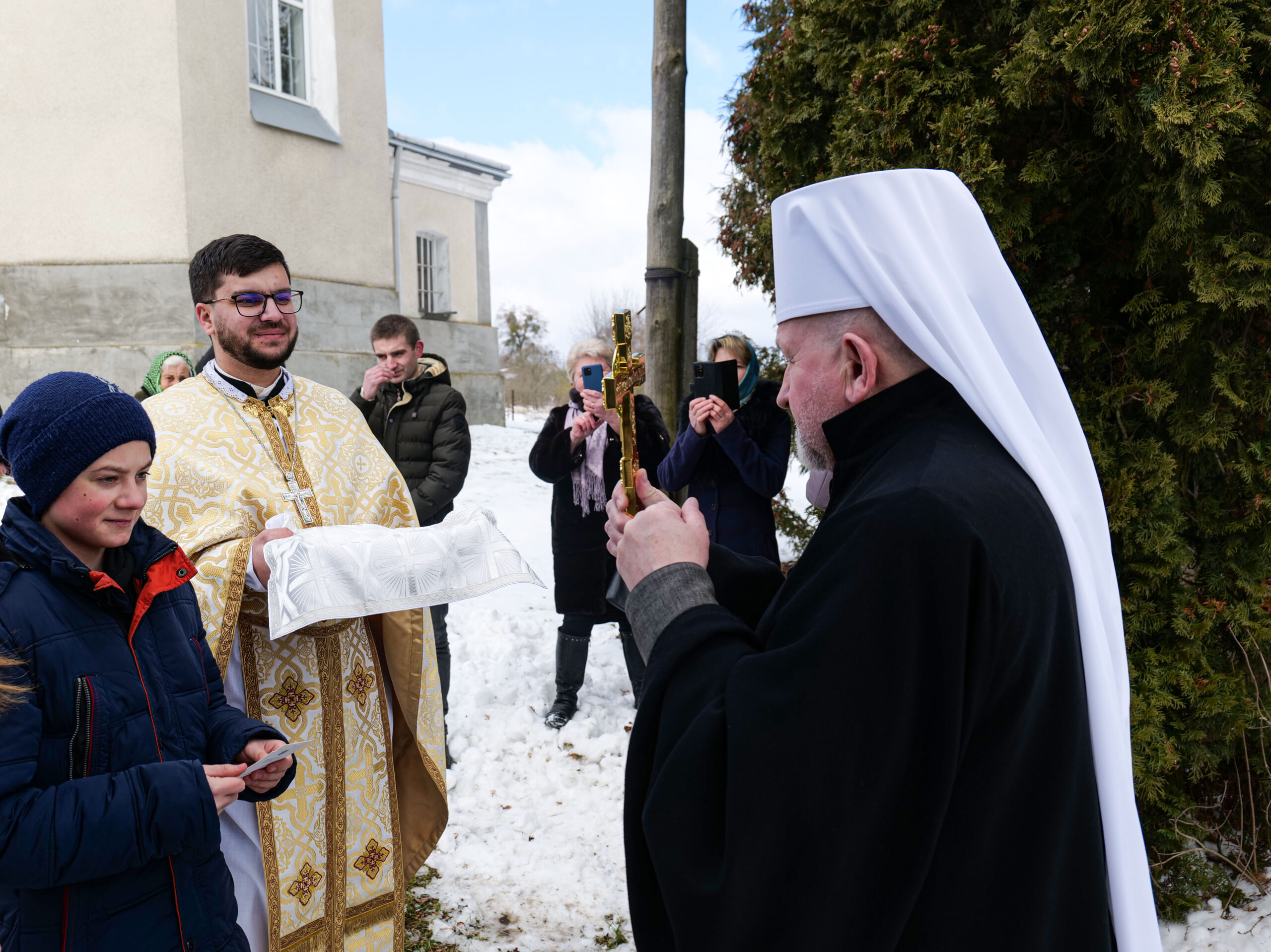 Вперше з часів освячення храму Святої Трійці у селі Гологори, що на Золочівщині, з душпастирським візитом парафію відвідав Митрополит Вперше з часів освячення храму Святої Трійці у селі Гологори, що на Золочівщині, з душпастирським візитом парафію відвідав Митрополит
