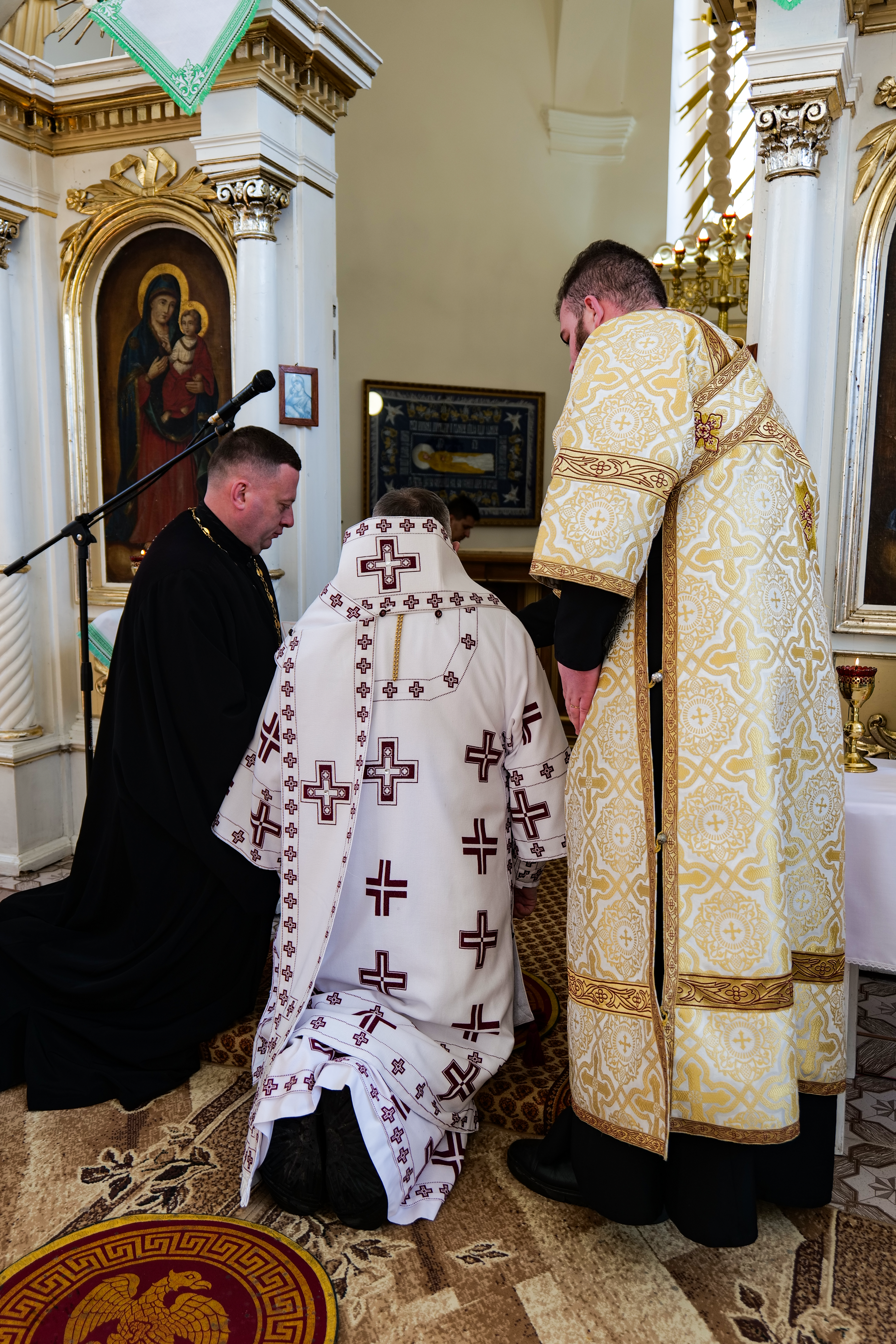 Вперше з часів освячення храму Святої Трійці у селі Гологори, що на Золочівщині, з душпастирським візитом парафію відвідав Митрополит Вперше з часів освячення храму Святої Трійці у селі Гологори, що на Золочівщині, з душпастирським візитом парафію відвідав Митрополит