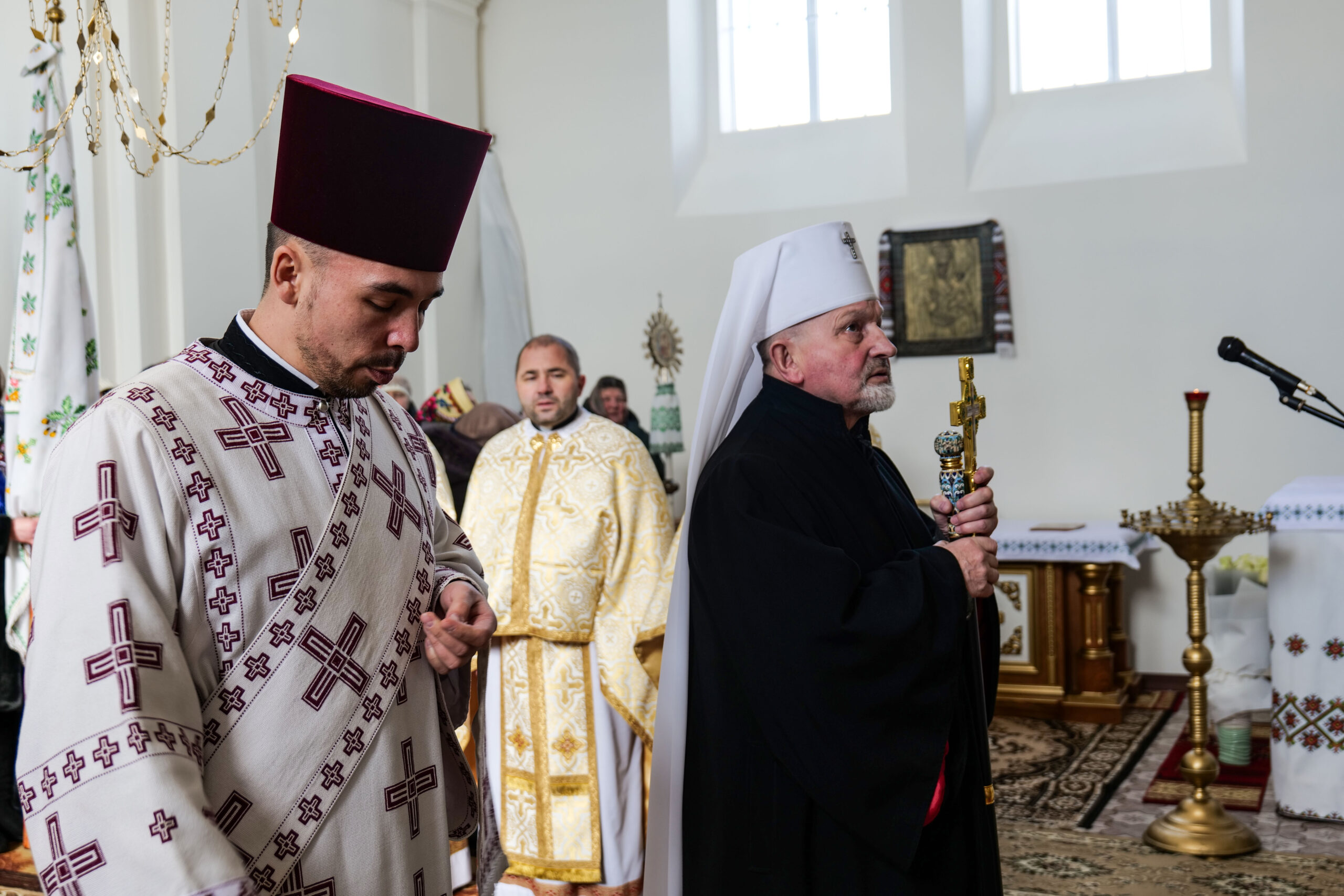 Вперше з часів освячення храму Святої Трійці у селі Гологори, що на Золочівщині, з душпастирським візитом парафію відвідав Митрополит Вперше з часів освячення храму Святої Трійці у селі Гологори, що на Золочівщині, з душпастирським візитом парафію відвідав Митрополит