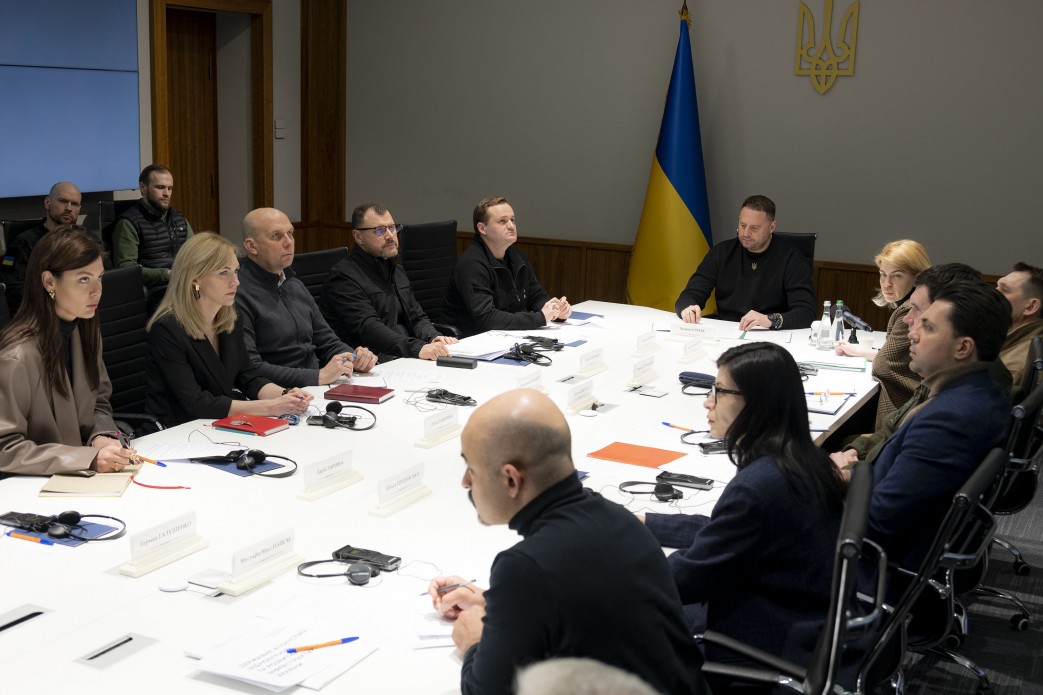 За дорученням Президента Андрій Єрмак провів розширене засідання президії Конгресу місцевих та регіональних влад при Главі держави За дорученням Президента Андрій Єрмак провів розширене засідання президії Конгресу місцевих та регіональних влад при Главі держави