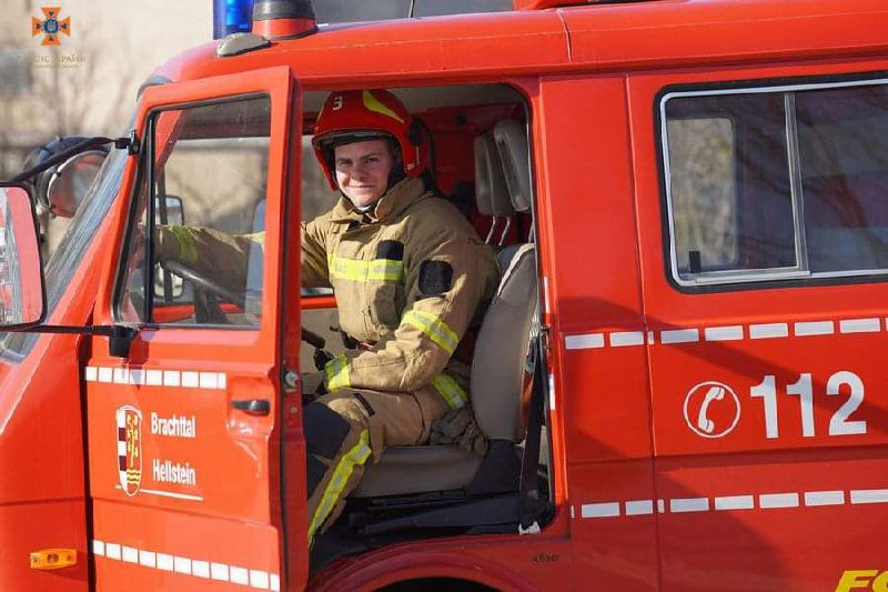 ➕ ще одна машина до автопарку закарпатських рятувальників
🚒Цього разу транспортний засіб приїхав в Україну... ➕ ще одна машина до автопарку закарпатських рятувальників
🚒Цього разу транспортний засіб приїхав в Україну...