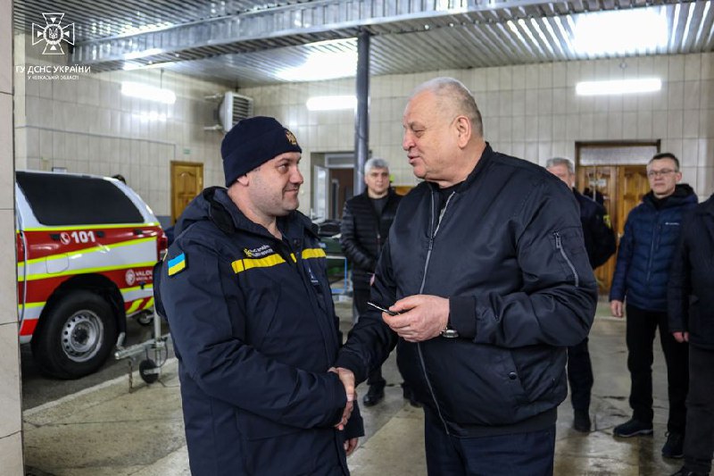 Технічне підсилення для рятувальників Черкащини
🚒З Німеччини до Звенигородки Черкаської області передали пожежне авто із телескопічною драбиною Технічне підсилення для рятувальників Черкащини
🚒З Німеччини до Звенигородки Черкаської області передали пожежне авто із телескопічною драбиною