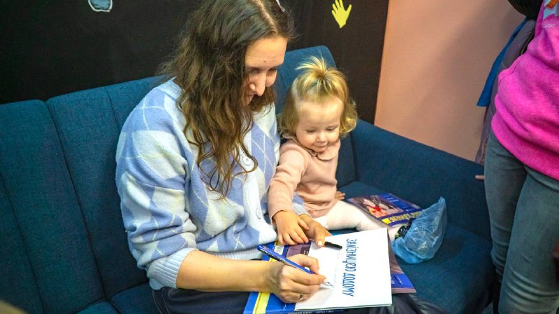 🚆👧👦Укрзалізниця та ЮНІСЕФ відкрили безкоштовну розвивально-розважальну дитячу зону "Спільно" 🚆👧👦Укрзалізниця та ЮНІСЕФ відкрили безкоштовну розвивально-розважальну дитячу зону "Спільно"