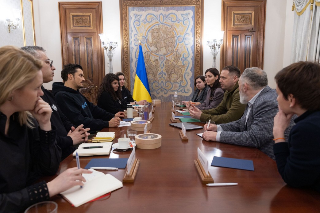 Андрій Єрмак обговорив з Орландо Блумом посилення захисту прав українських дітей Андрій Єрмак обговорив з Орландо Блумом посилення захисту прав українських дітей