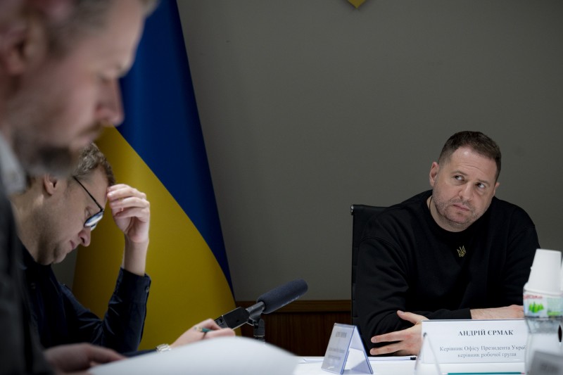 Андрій Єрмак провів зустріч із членами робочої групи щодо участі України в ОЕСР Андрій Єрмак провів зустріч із членами робочої групи щодо участі України в ОЕСР
