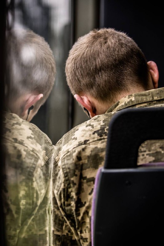 ▪️Ми сьогодні тут і зараз, бо вони там…
▪️В бліндажах та окопах вночі ще так само холодно ▪️Ми сьогодні тут і зараз, бо вони там…
▪️В бліндажах та окопах вночі ще так само холодно