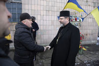 Блаженніший Святослав у&nbsp;Бучі, на&nbsp;вул. Яблунській, 144, помолився з&nbsp;родичами загиблих за&nbsp;жертв російської агресії