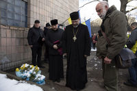Блаженніший Святослав у&nbsp;Бучі з&nbsp;родичами загиблих на&nbsp;вул. Яблунській, 144 помолився за&nbsp;жертв російської агресії