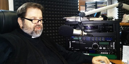 "Бог не видирав у Адама три ребра, лише одне, щоб чоловік мав одну жінку!" - отець Міхал Бранкевич про основну проблему полігамії "Бог не видирав у Адама три ребра, лише одне, щоб чоловік мав одну жінку!" - отець Міхал Бранкевич про основну проблему полігамії