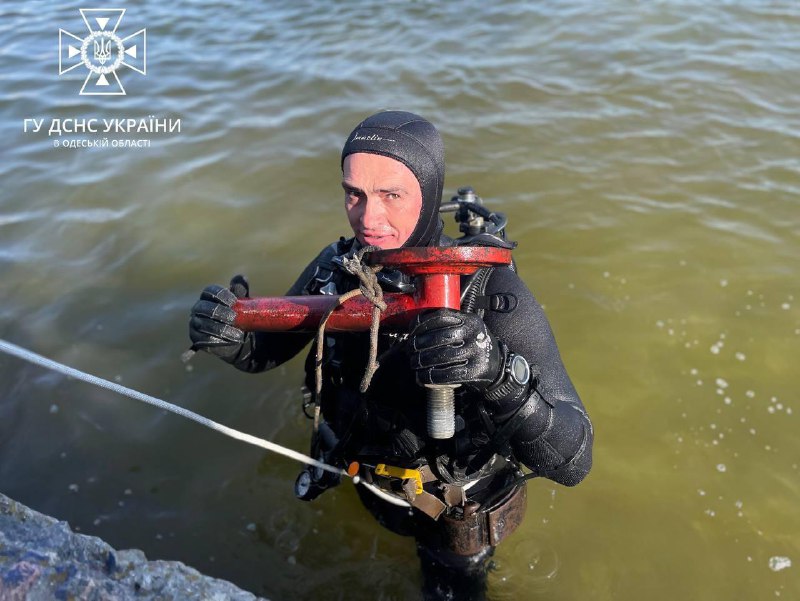 Водолази ДСНС підтвердили кваліфікацію💪🤿
⏺ Професія водолаза ДСНС складна та небезпечна, проте вкрай необхідна і незамінна Водолази ДСНС підтвердили кваліфікацію💪🤿
⏺ Професія водолаза ДСНС складна та небезпечна, проте вкрай необхідна і незамінна
