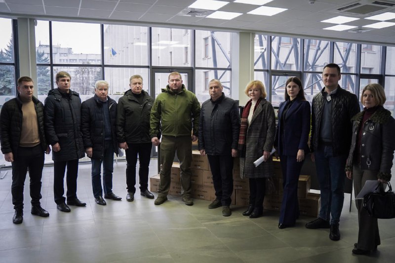 12 громад Полтавщини отримали від міжнародних партнерів зарядні станції. Закупили й доставили обладнання в межах проєкту Програми розвитку ООН 12 громад Полтавщини отримали від міжнародних партнерів зарядні станції. Закупили й доставили обладнання в межах проєкту Програми розвитку ООН