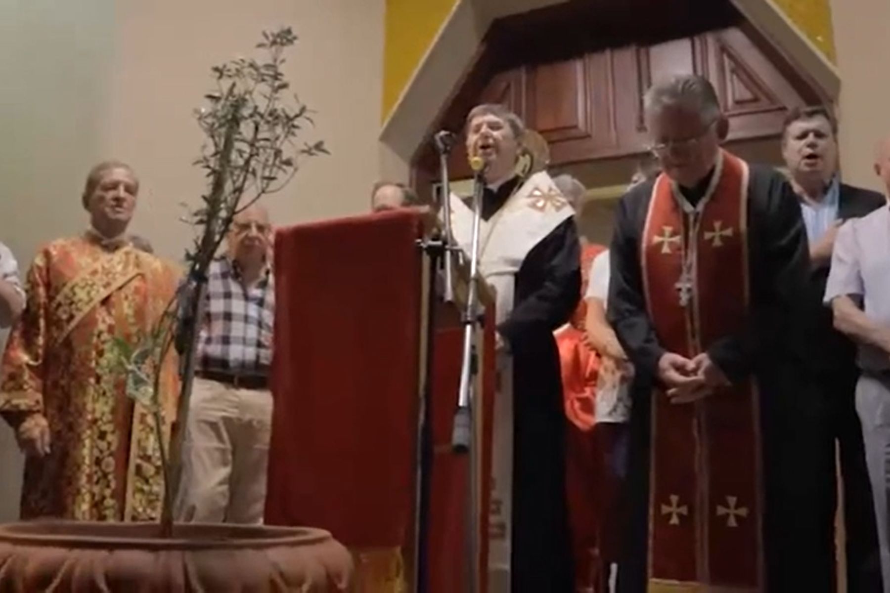 Дерево миру перед храмом УГКЦ у&nbsp;Місьйонес: українці Аргентини молитовно відзначили річницю повномасштабної війни