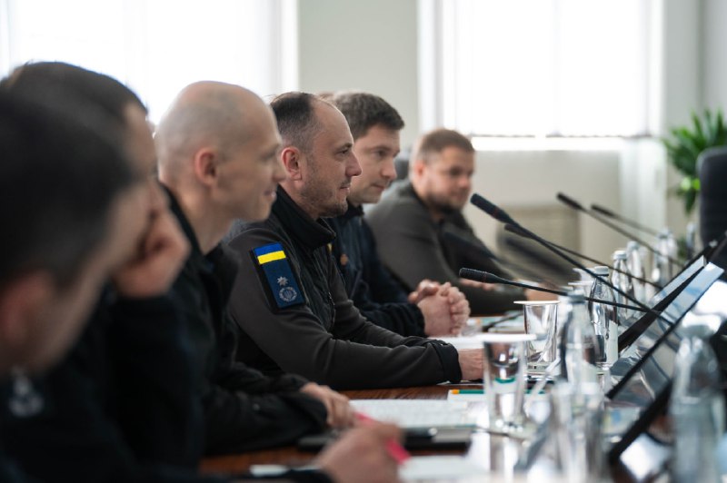 В ДСНС відбулася зустріч з Генеральним Директоратом Європейської Комісії з питань гуманітарної допомоги та цивільного захисту населення (ECHO) В ДСНС відбулася зустріч з Генеральним Директоратом Європейської Комісії з питань гуманітарної допомоги та цивільного захисту населення (ECHO)