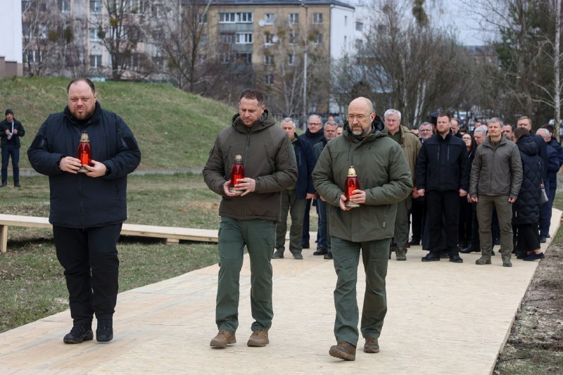 Рік тому наші воїни звільнили Бучу. Кадри зі звільненого міста шокували весь світ.
Біль Рік тому наші воїни звільнили Бучу. Кадри зі звільненого міста шокували весь світ.
Біль