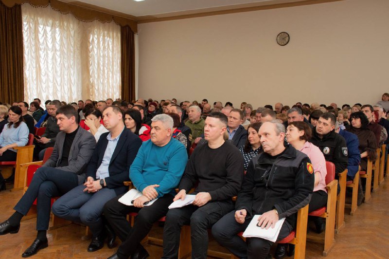 💬🟡Вчора цілий день працював у Голованівському районі.
Під час діалогу з активом району 💬🟡Вчора цілий день працював у Голованівському районі.
Під час діалогу з активом району