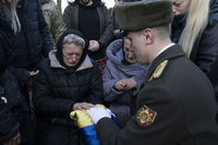 Героя України Дмитра Коцюбайла «Да Вінчі» похоронили на Аскольдовій могилі в Києві Героя України Дмитра Коцюбайла «Да Вінчі» похоронили на Аскольдовій могилі в Києві