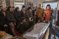 Героя України Дмитра Коцюбайла «Да Вінчі» похоронили на Аскольдовій могилі в Києві Героя України Дмитра Коцюбайла «Да Вінчі» похоронили на Аскольдовій могилі в Києві