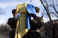 Героя України Дмитра Коцюбайла «Да Вінчі» похоронили на Аскольдовій могилі в Києві Героя України Дмитра Коцюбайла «Да Вінчі» похоронили на Аскольдовій могилі в Києві