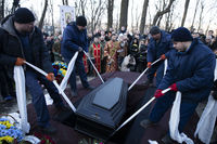 Героя України Дмитра Коцюбайла «Да Вінчі» похоронили на Аскольдовій могилі в Києві Героя України Дмитра Коцюбайла «Да Вінчі» похоронили на Аскольдовій могилі в Києві