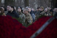 Героя України Дмитра Коцюбайла «Да Вінчі» похоронили на Аскольдовій могилі в Києві Героя України Дмитра Коцюбайла «Да Вінчі» похоронили на Аскольдовій могилі в Києві