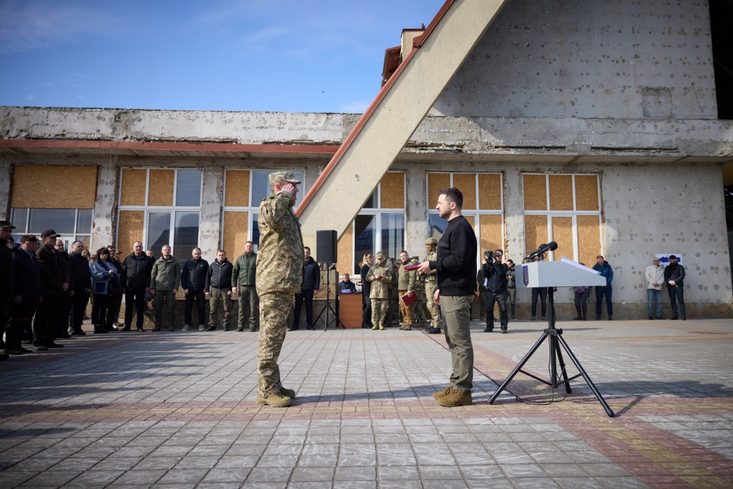 Глава держави провів координаційну нараду щодо безпекової ситуації та облаштування й охорони державного кордону на Сумщині Глава держави провів координаційну нараду щодо безпекової ситуації та облаштування й охорони державного кордону на Сумщині