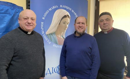 "Я люблю свій народ, тому за нього молюсь, для нього проповідую та співаю", - отець Роман Назаркевич "Я люблю свій народ, тому за нього молюсь, для нього проповідую та співаю", - отець Роман Назаркевич