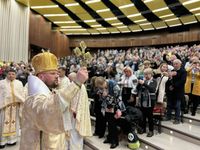 Єпископ Степан Сус освятив накупольний хрест греко-католицького храму у Фатімі Єпископ Степан Сус освятив накупольний хрест греко-католицького храму у Фатімі