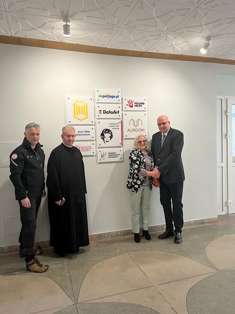 Кошти на&nbsp;сучасний мікроскоп для військового госпіталю зібрав ексмер Вроцлава разом з&nbsp;УКУ та&nbsp;благодійниками