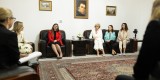 Перша леді зустрілася з представниками уряду ОАЕ: З кожним днем українського у світі стає більше Перша леді зустрілася з представниками уряду ОАЕ: З кожним днем українського у світі стає більше